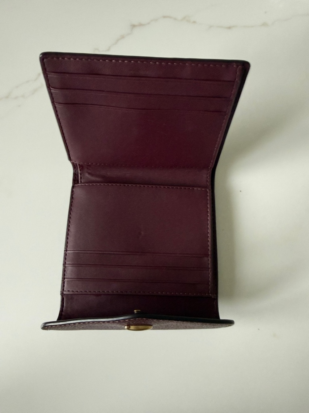 Coach Small Wyn Wallet - Picture 2 of 4